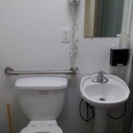 g4/toilet1.jpg